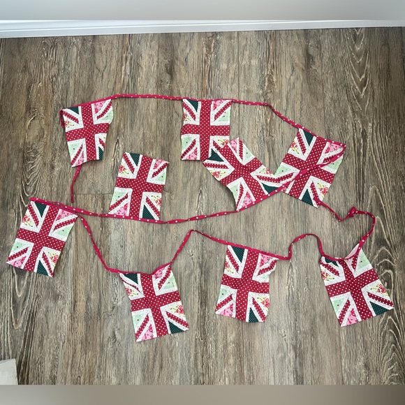 Union Jack Rectangular Garland - Picture 3 of 6
